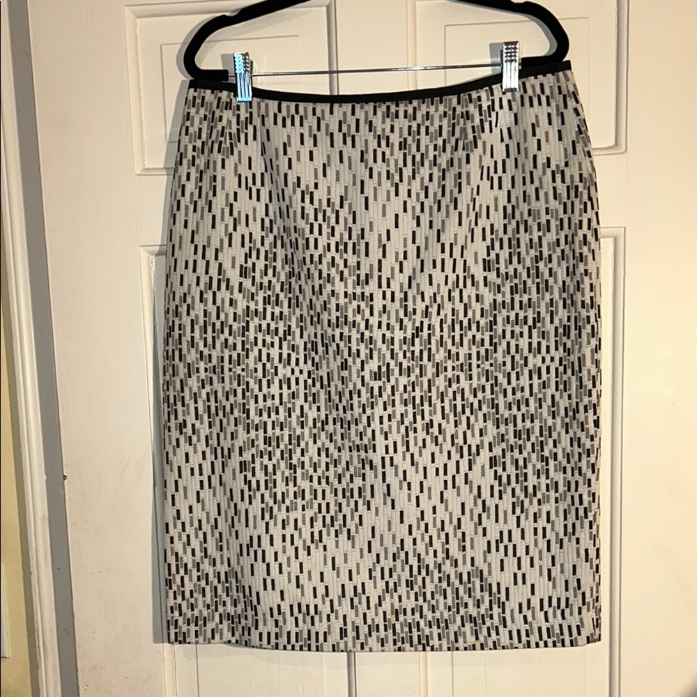 Anni Kuan Black and White Knee-Length Pencil Skirt - Excellent Condition